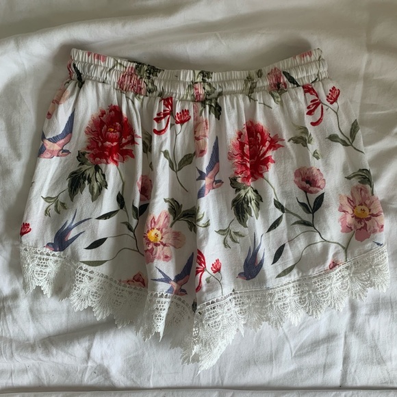 H&M Floral shorts - Picture 2 of 5